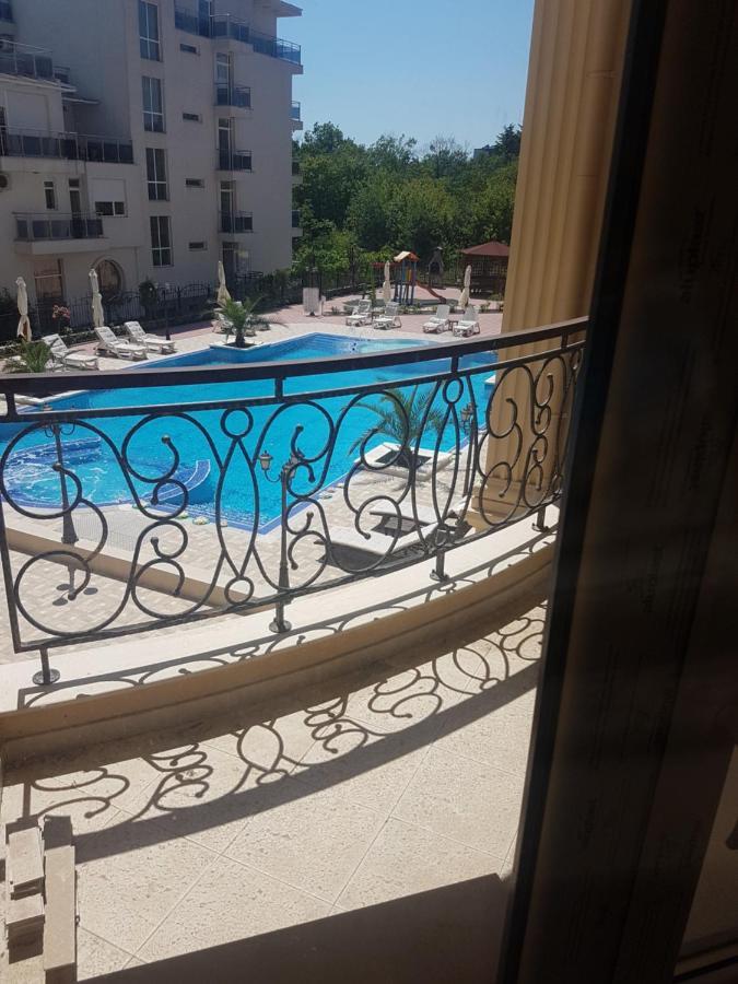 Flora Beach Private Aparthotel Pomorie Exterior foto